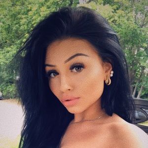 Meet your Posher, Molly